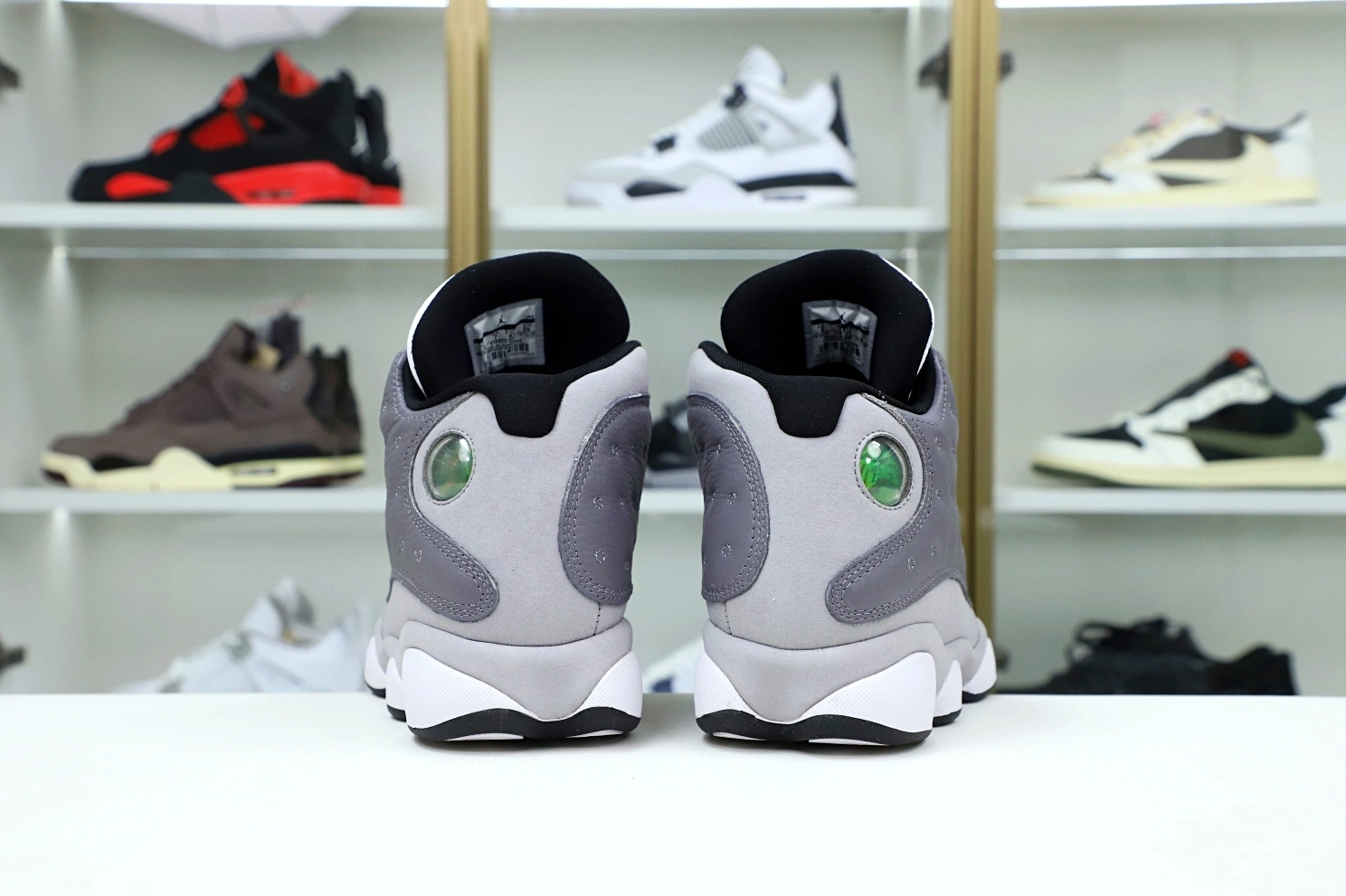 'ATMOSPHERE 13 AIR GREY' RETRO JORDAN -414571-016 1227